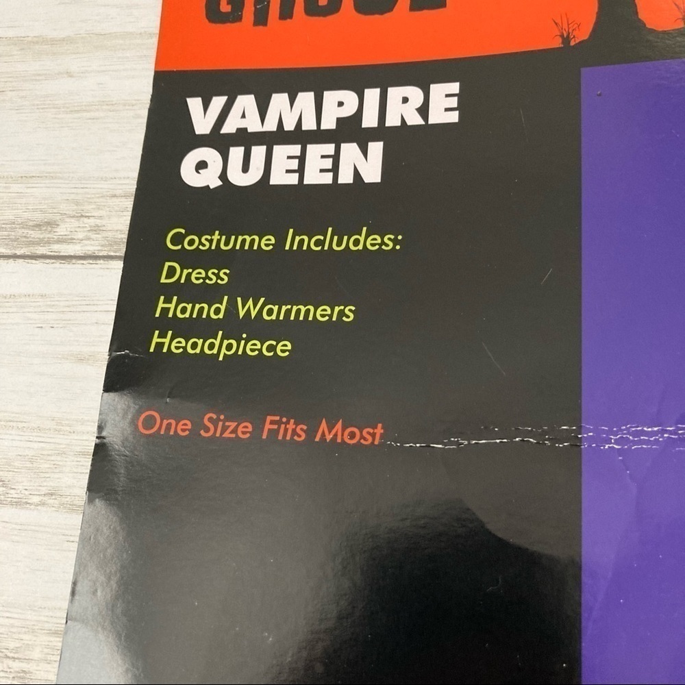 Vampire Queen Costume - Picture 3 of 3